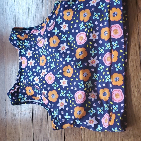 Pop Fit Tops Medium - Picture 2 of 4